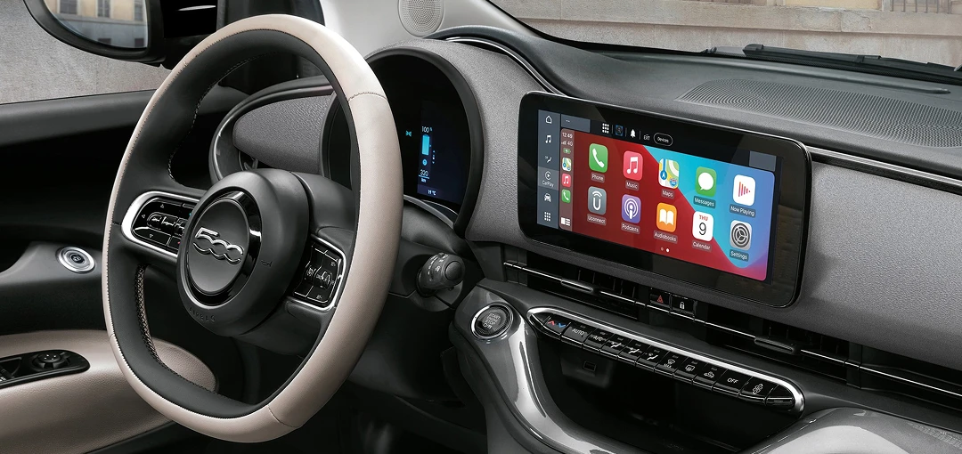 10.25” display with navigation